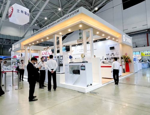 白色系科技攤位